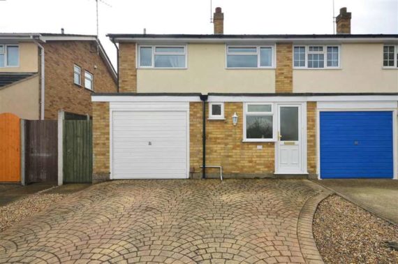 4 Bedroom End of Ter...